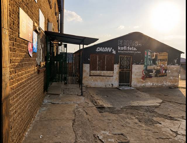 3 BEDROOM HOUSE FOR SALE IN SEBOKENG ZONE 13